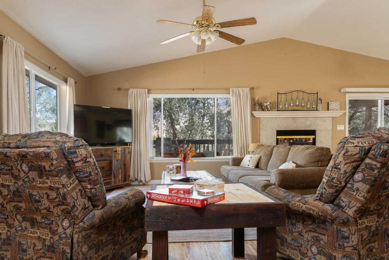 Lazy Squirrel - Cozy Family House With Full Game Room Kernville Exterior photo